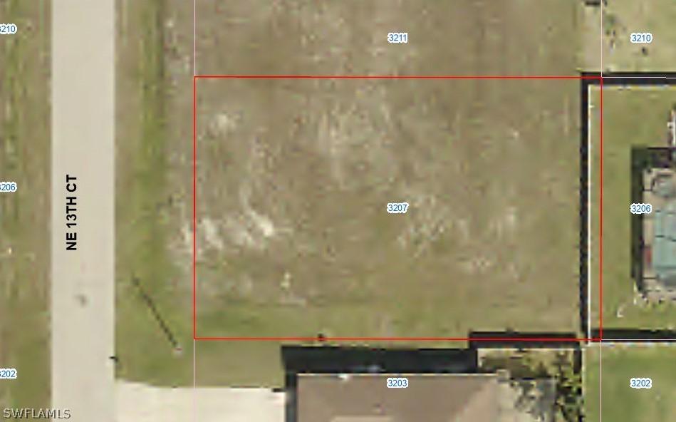 3207 NE 13th Ct., Cape Coral, FL 33909