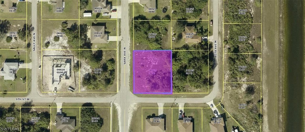 900 Sara Ave., Lehigh Acres, FL 33971