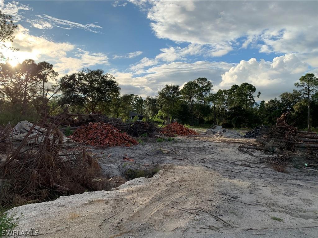 1117 Henry Ave., Lehigh Acres, FL 33972