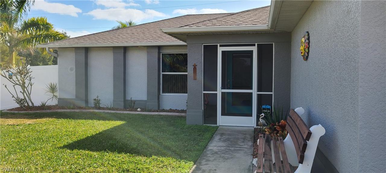 1900 SW 2nd Ter., Cape Coral, FL 33991