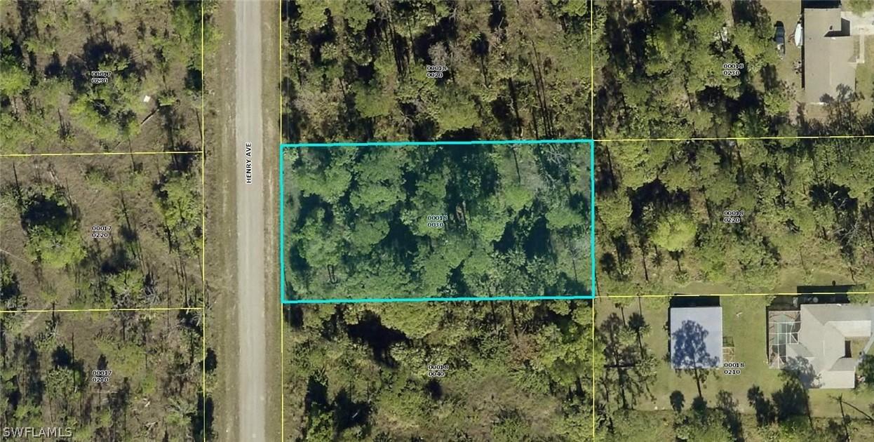 918 Henry Ave., Lehigh Acres, FL 33972