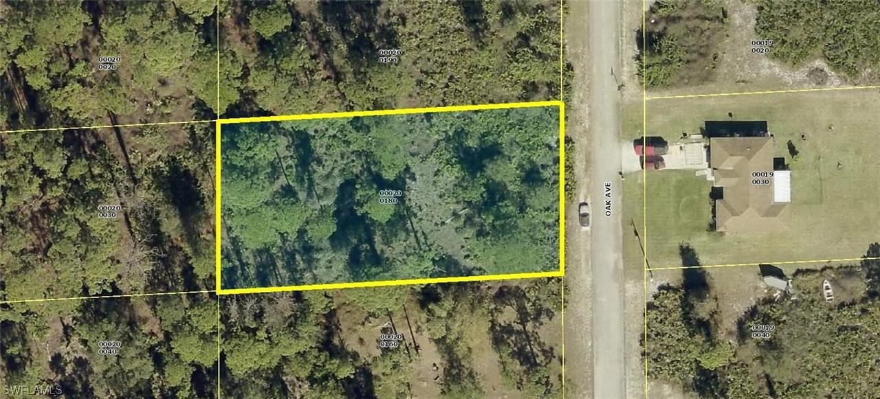 1715 Oak Ave Ave., Lehigh Acres, FL 33936