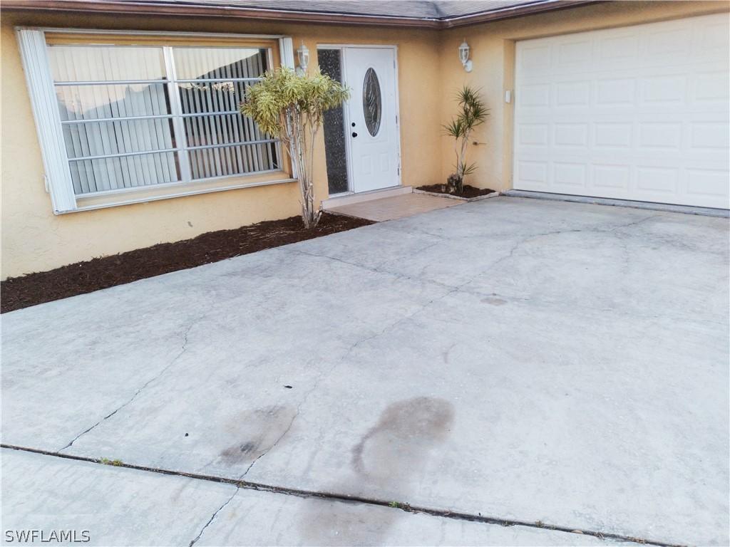 1226 SE 27th Ter., Cape Coral, FL 33904