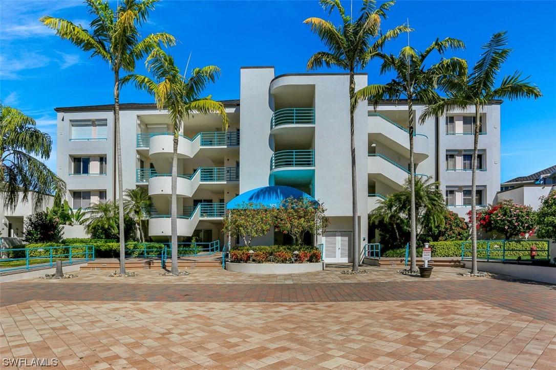 305 Park Shore Dr. #2-221, Naples, FL 34103