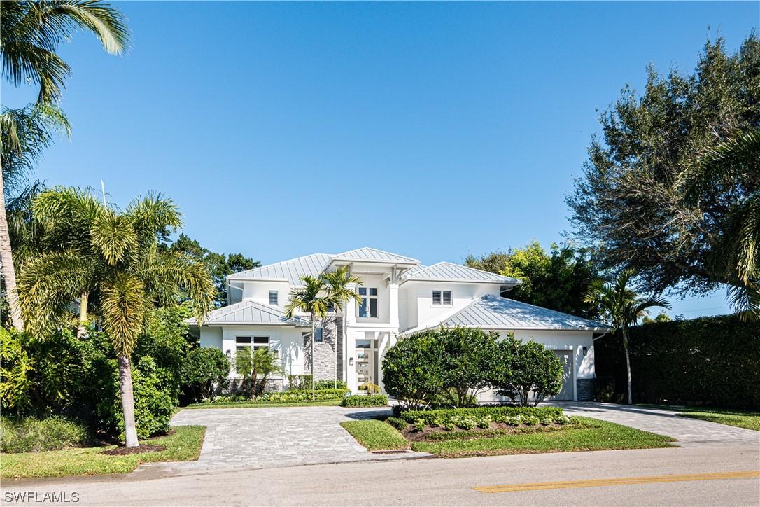 1111 14th Ave., Naples, FL 34120