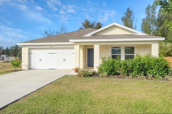 836 SW 14th Pl., Cape Coral, FL 33991