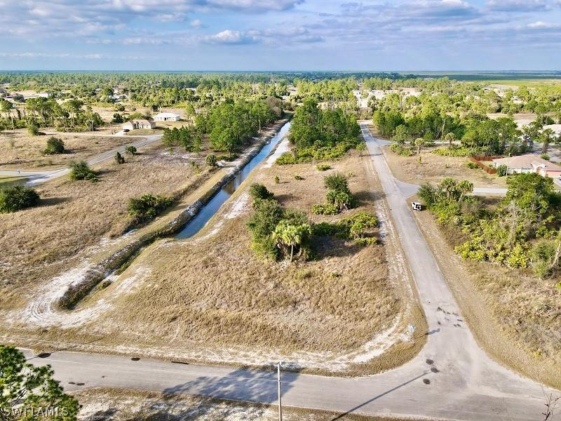 952 Merito Ave., Lehigh Acres, FL 33974