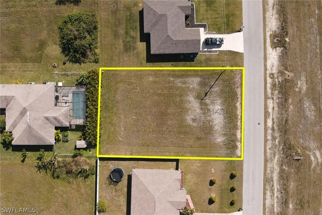 215 NW 4th Pl., Cape Coral, FL 33993