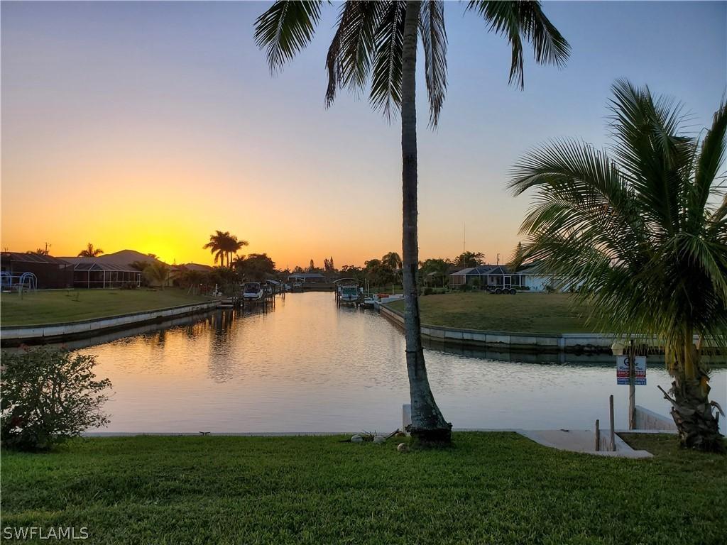 2206 SE 11th Pl., Cape Coral, FL 33990