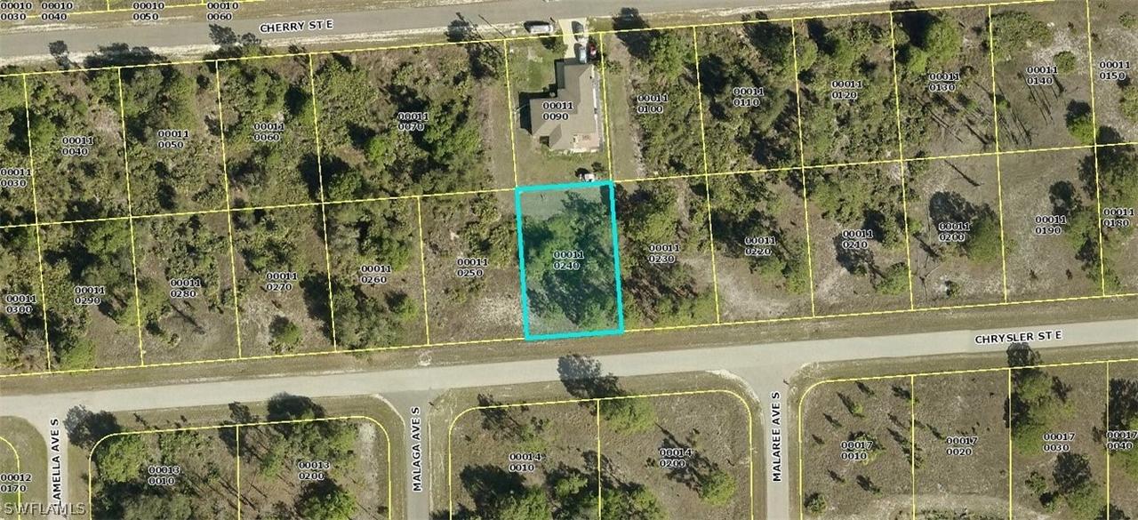 1219 Chrysler St., Lehigh Acres, FL 33974