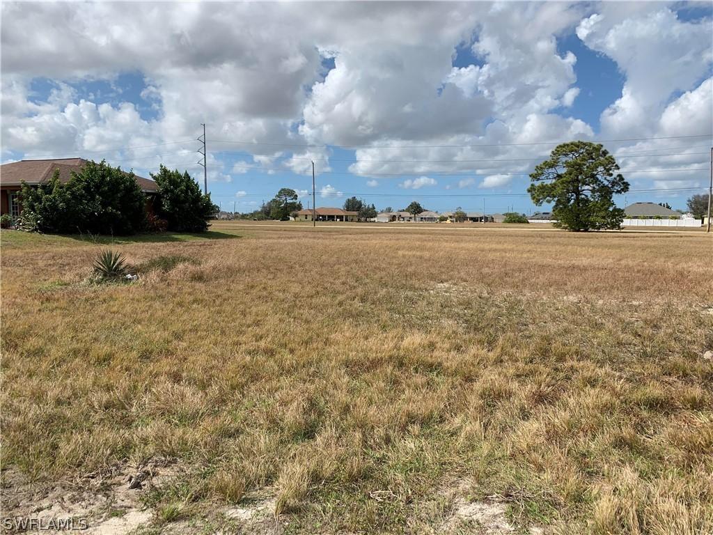 2104 NE Juanita Pl., Cape Coral, FL 33909