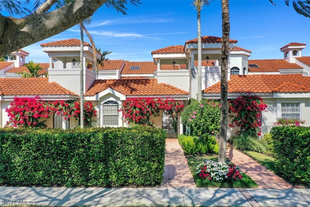 443 2nd Ave., Naples, FL 34102