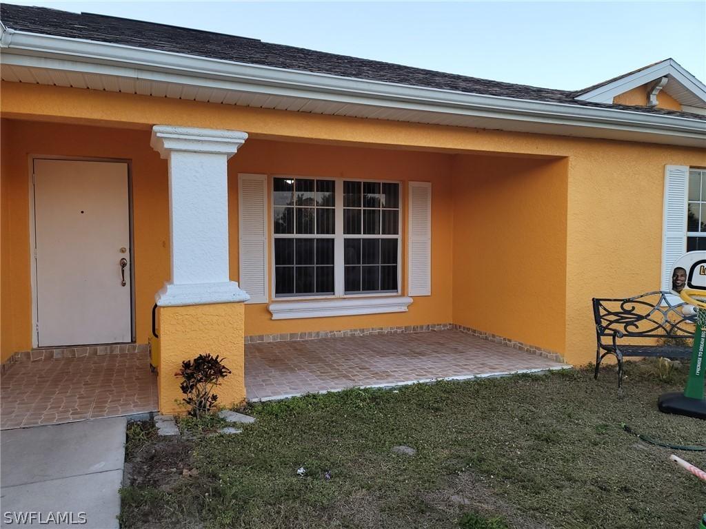 2429 Daniel Ave., Lehigh Acres, FL 33971