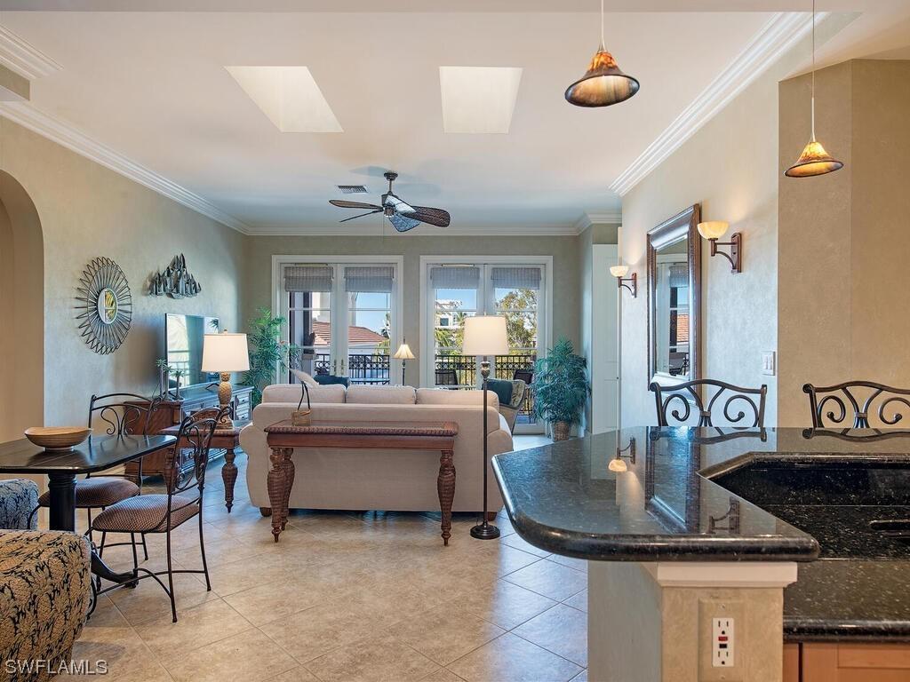 780 5th Ave. #304, Naples, FL 34102