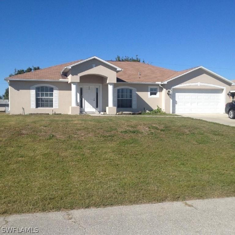 2208 NE 2nd Pl., Cape Coral, FL 33909