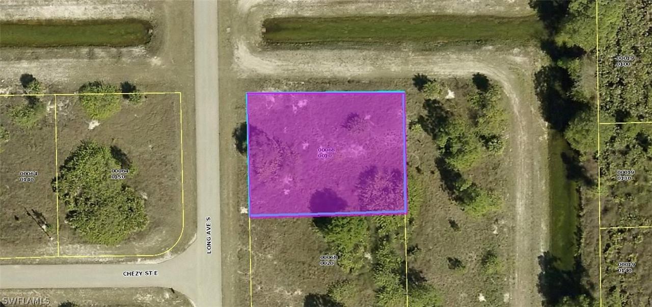 417 Long Ave., Lehigh Acres, FL 33974