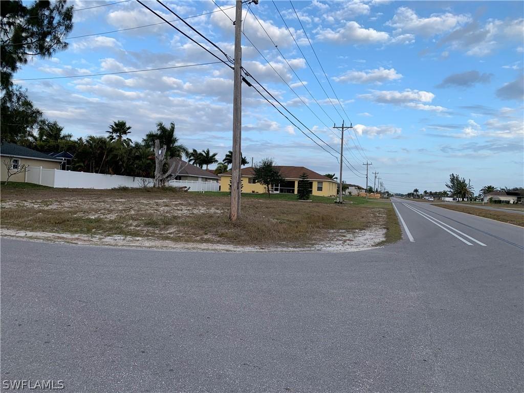 1 NW 38th Pl., Cape Coral, FL 33993