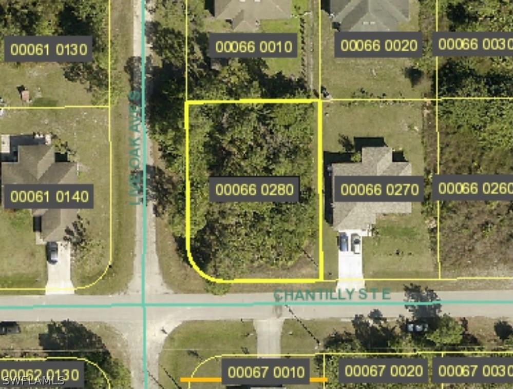 849 Chantilly St., Lehigh Acres, FL 33974