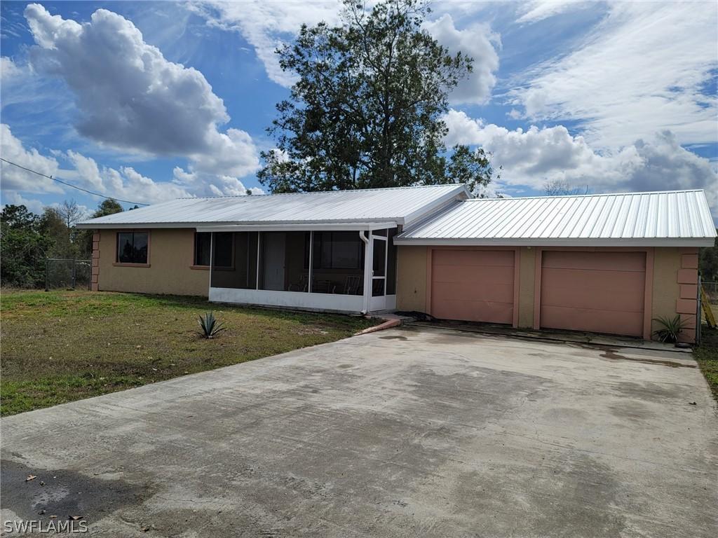 1118 Edgewood St., Lehigh Acres, FL 33974