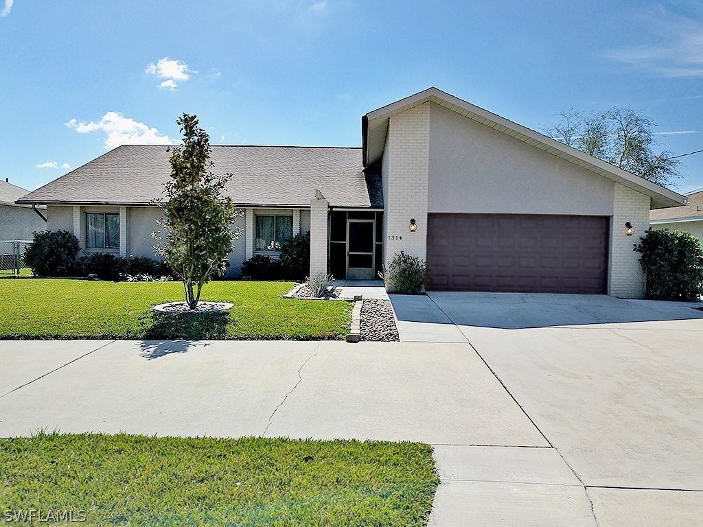 1314 SE 13th Ter., Cape Coral, FL 33990