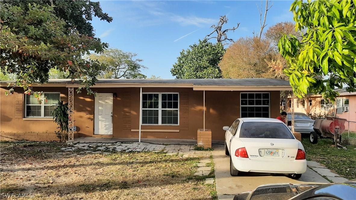 2419 Dora St., Fort Myers, FL 33901