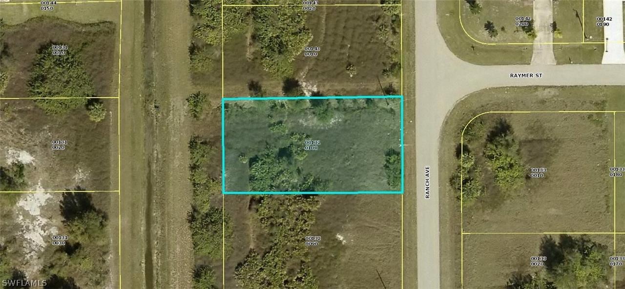 334 Ranch Ave., Lehigh Acres, FL 33974