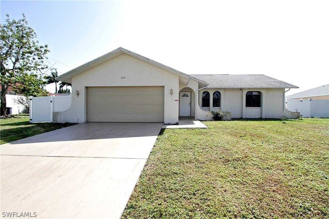 624 SE 25th Ter., Cape Coral, FL 33904