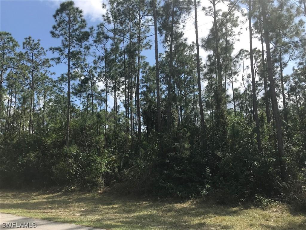 8th Ave., Naples, FL 34120