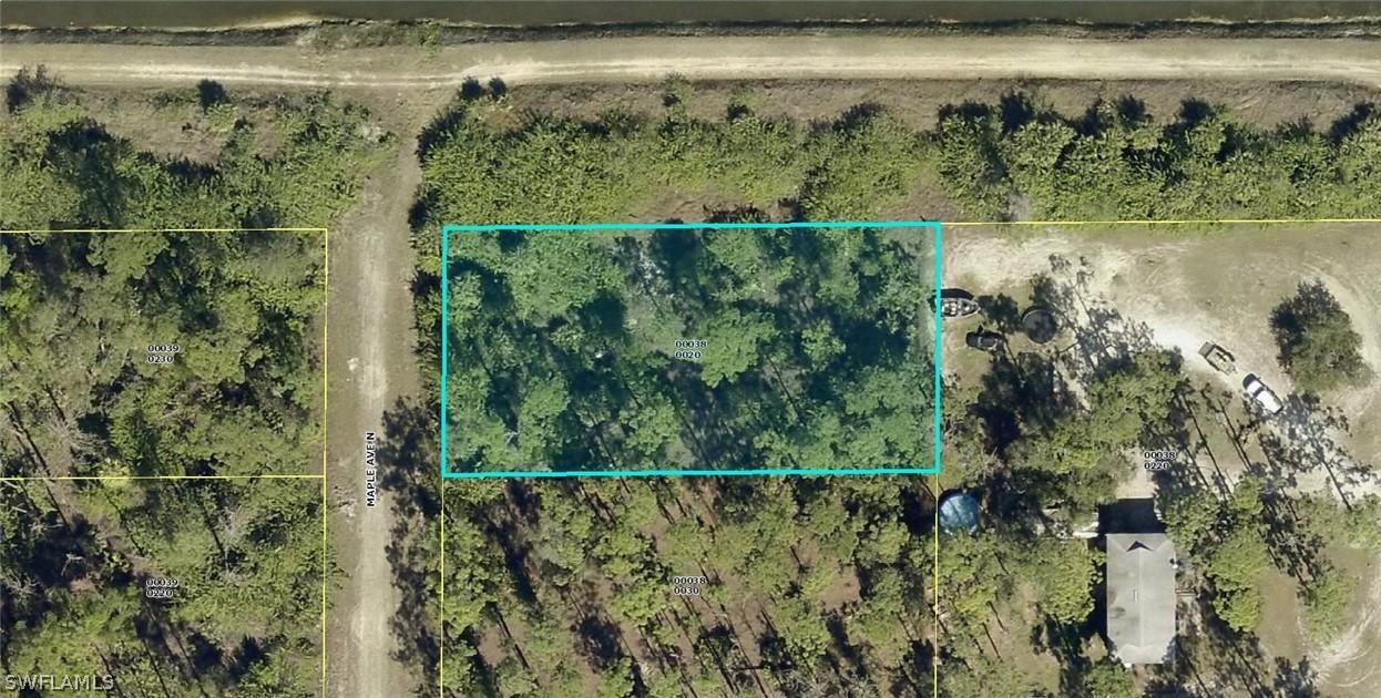 1520 Maple Ave., Lehigh Acres, FL 33972