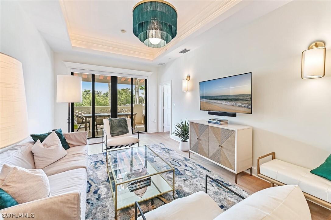 555 5th Ave. #201, Naples, FL 34102