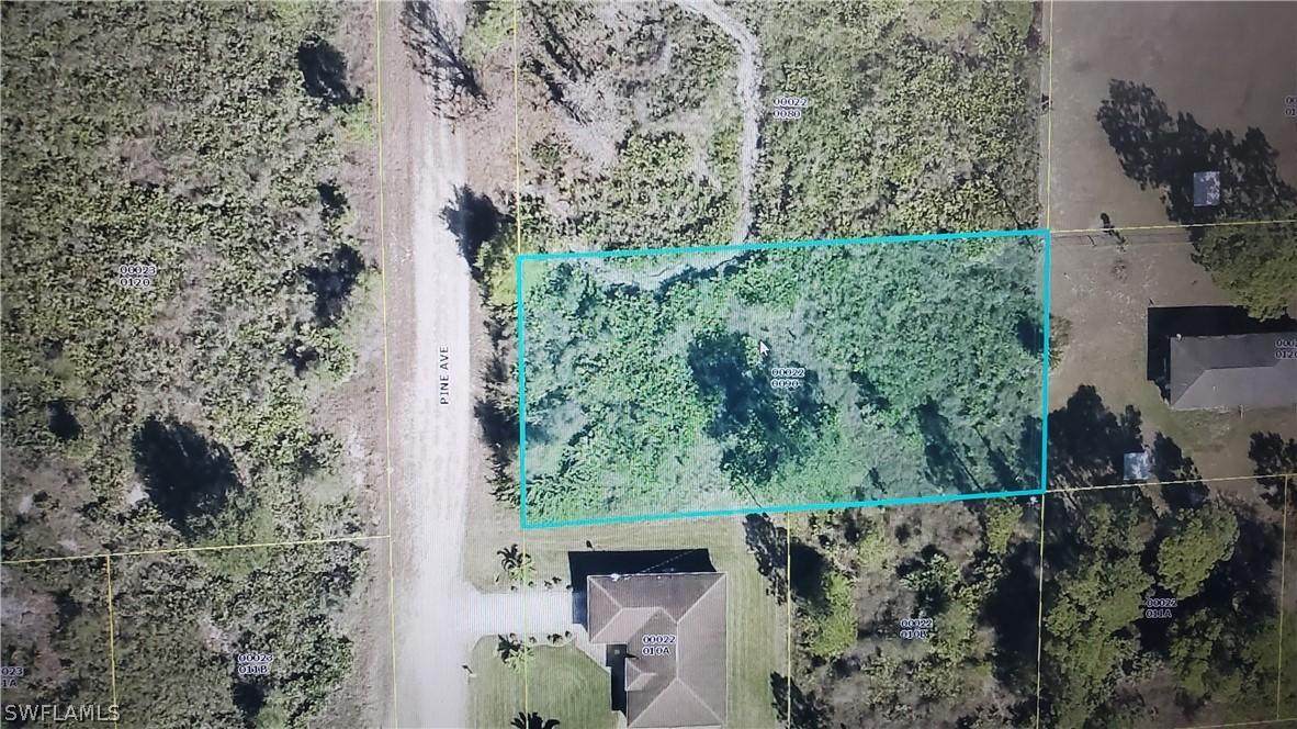 1752 Pine Ave., Lehigh Acres, FL 33972