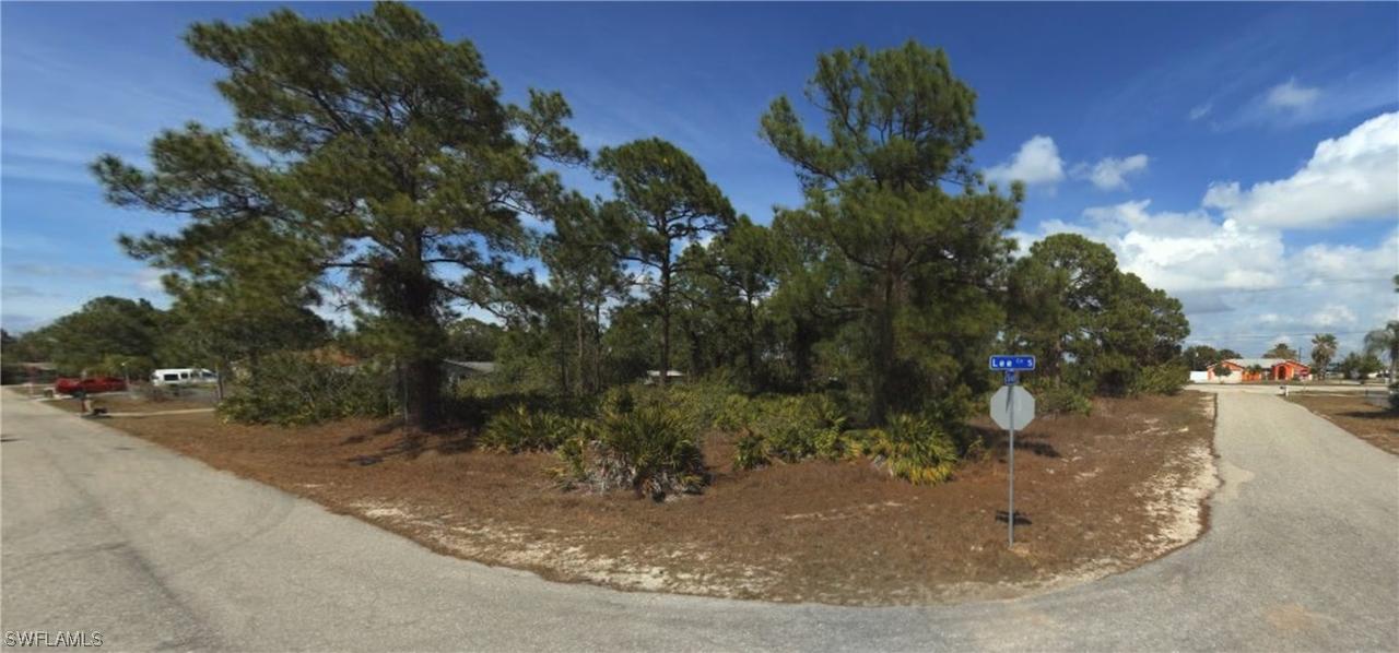 5102 Lee Cir., Lehigh Acres, FL 33971