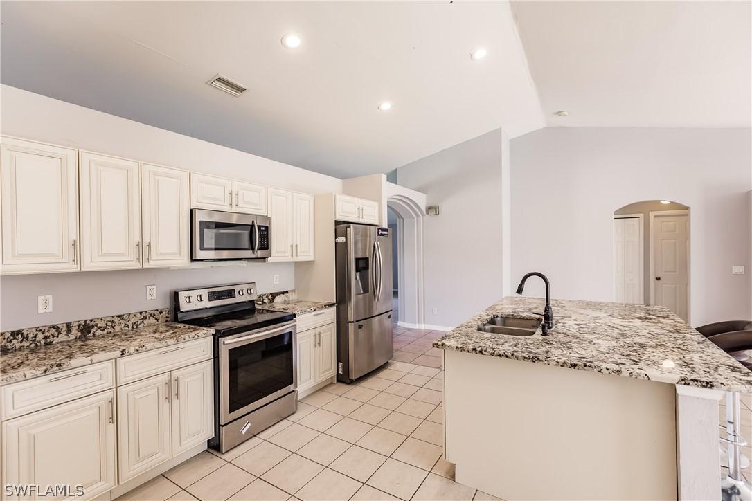 3809 13th St., Lehigh Acres, FL 33971