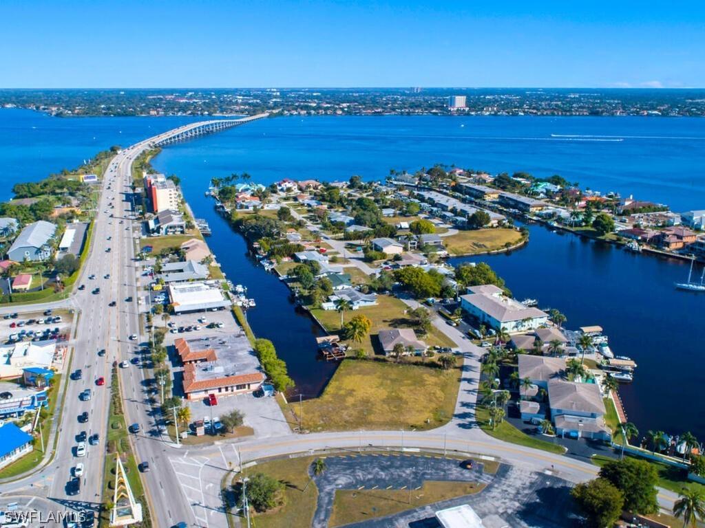 1745 Bikini Ct., Cape Coral, FL 33904