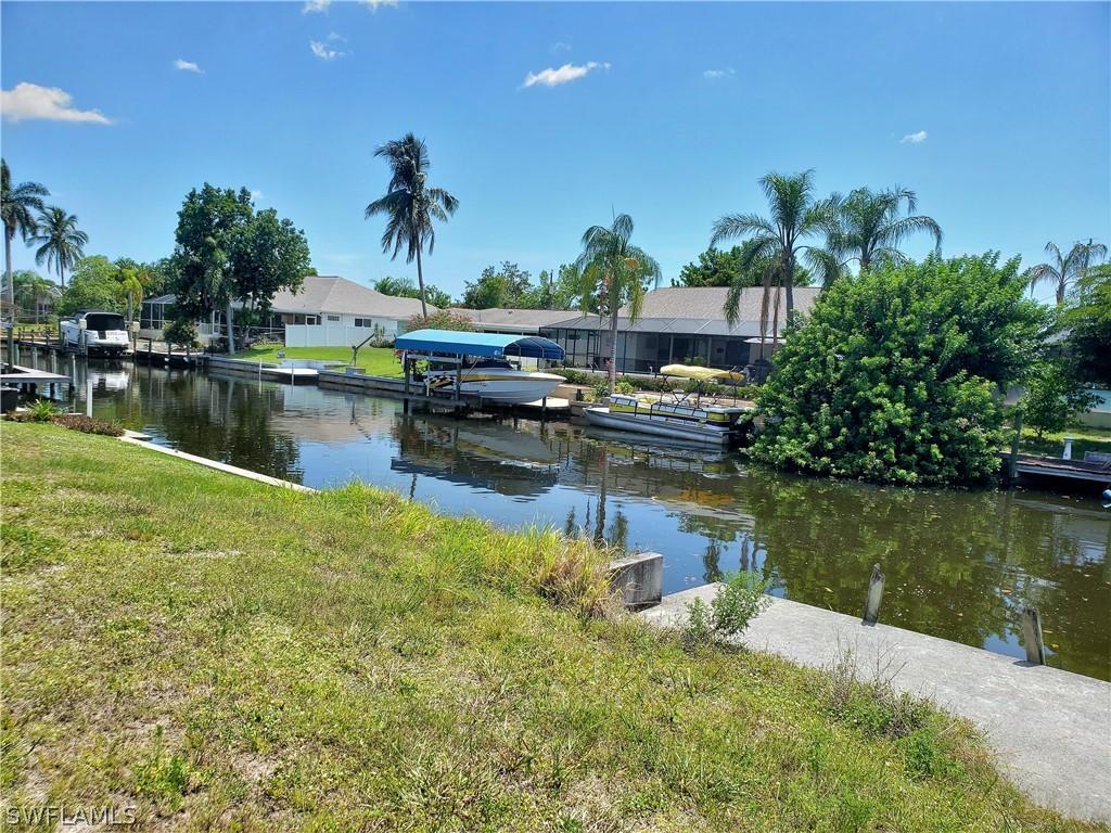 926 SE 23rd Pl., Cape Coral, FL 33990