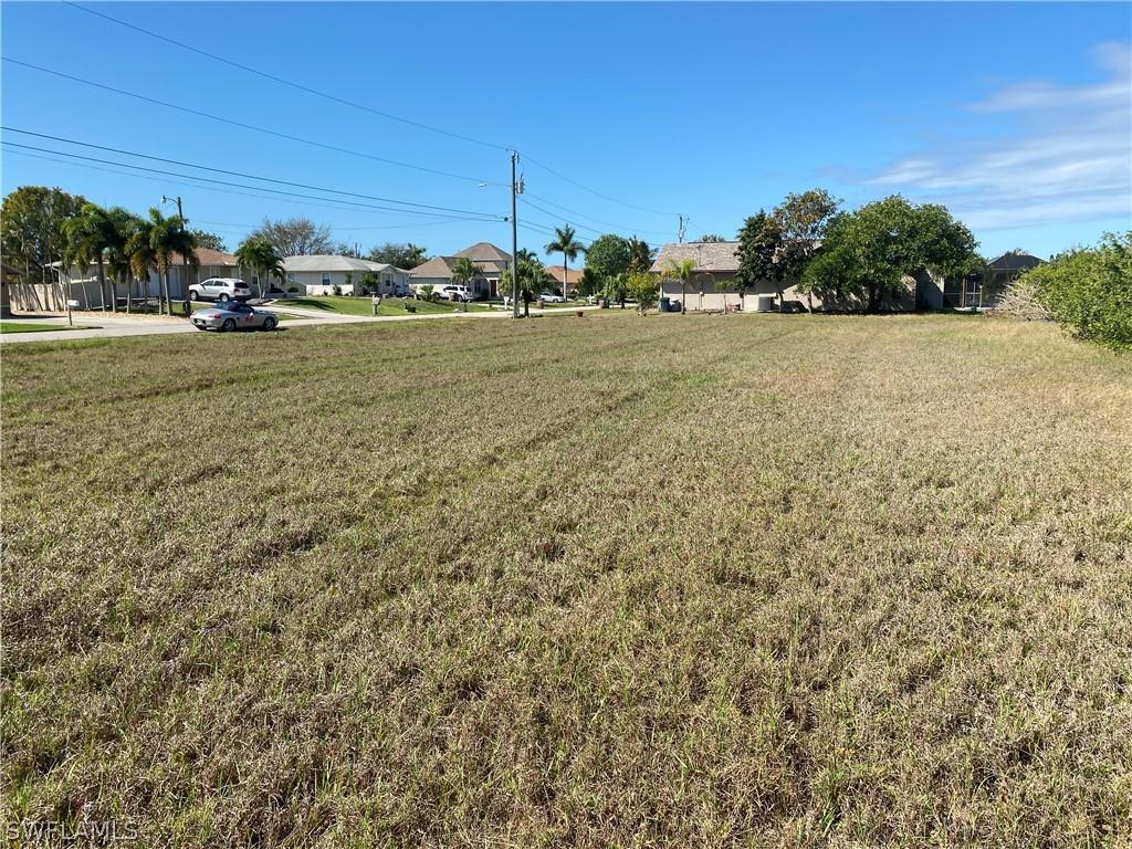 605 SE 2nd St., Cape Coral, FL 33990