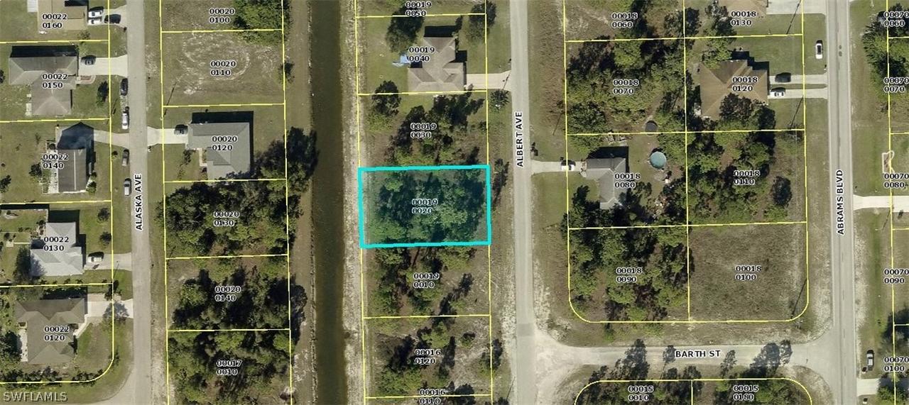 903 Albert Ave., Lehigh Acres, FL 33935