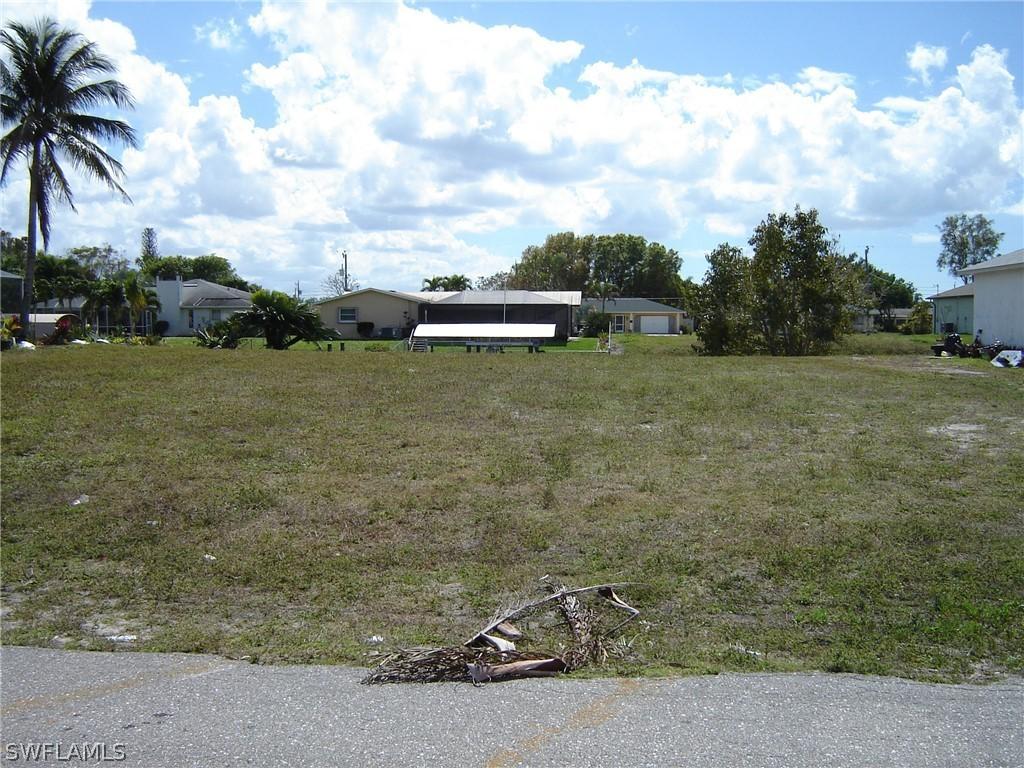 1216 SE 13th Ter., Cape Coral, FL 33990