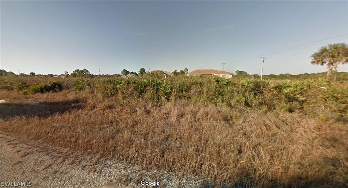 907 Gregory St., Lehigh Acres, FL 33974