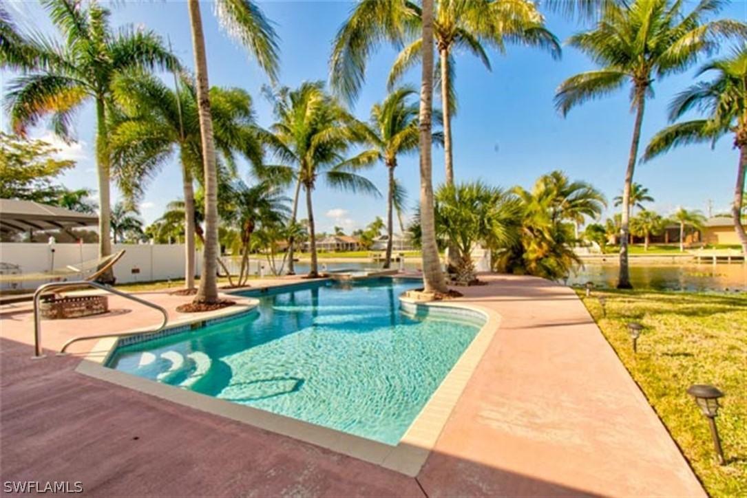 617 SE 17th St., Cape Coral, FL 33990