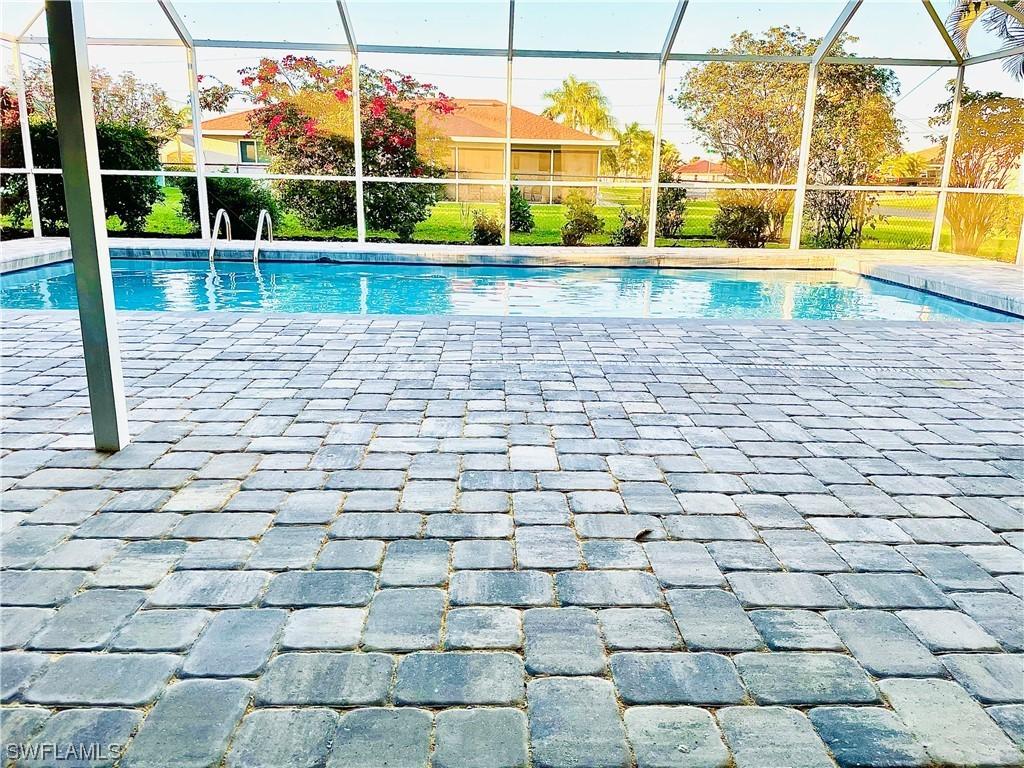 927 SE 21st Ter., Cape Coral, FL 33990