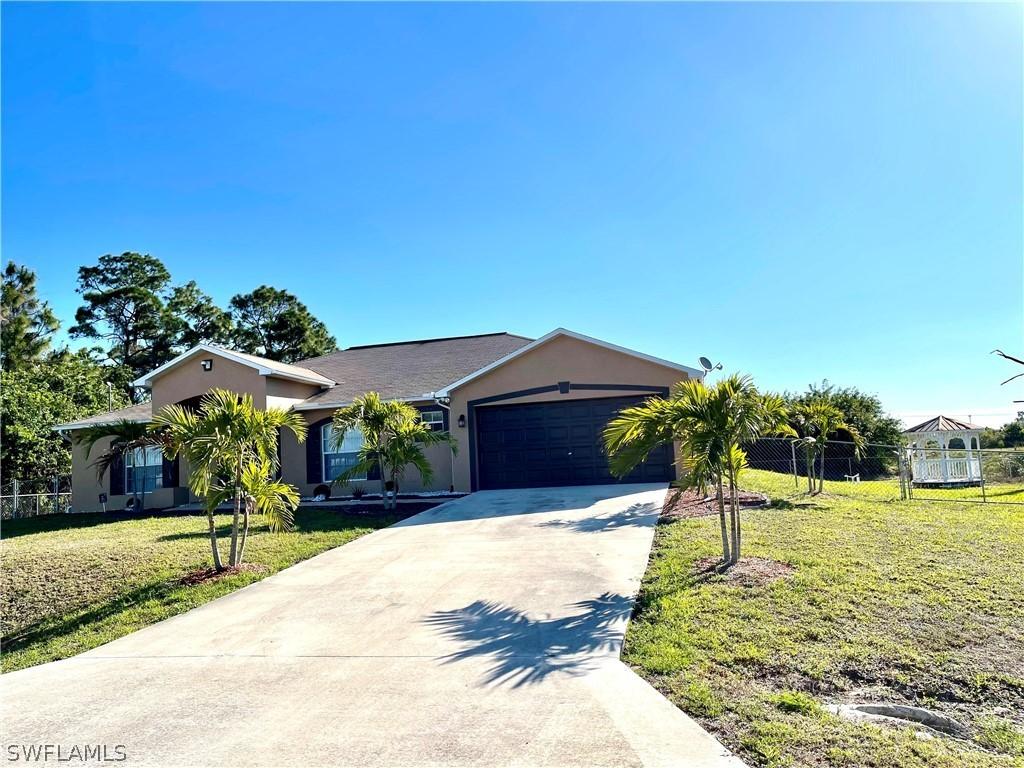 800 Xelda, Lehigh Acres, FL 33971