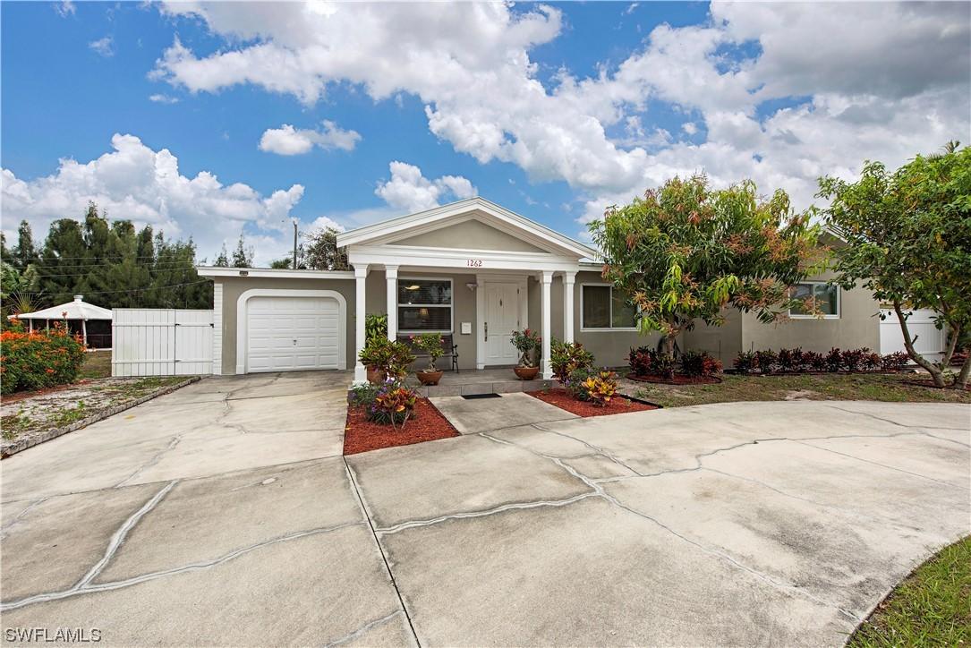 1262 10th St., Naples, FL 34102