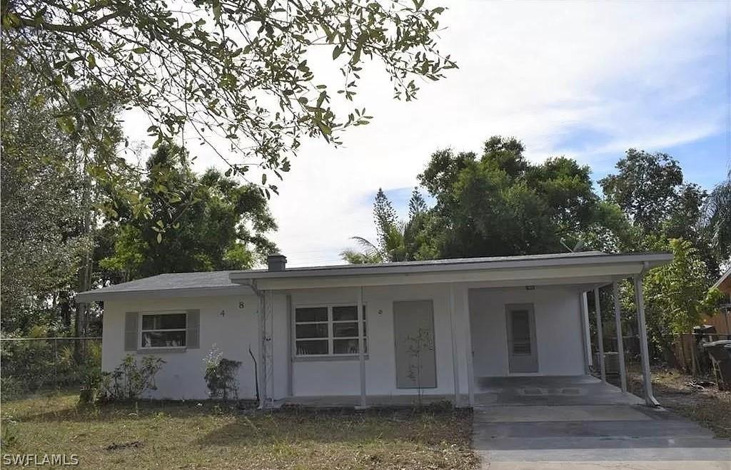 484 Coopers Ct., Fort Myers, FL 33905