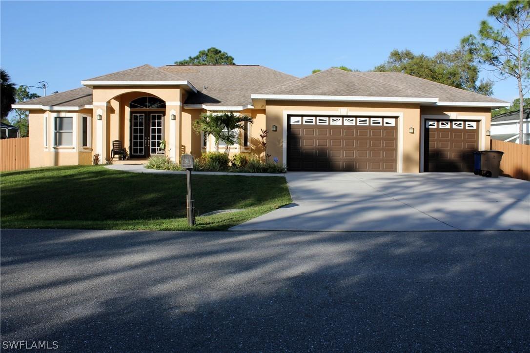 709 Connecticut Ln., Lehigh Acres, FL 33936