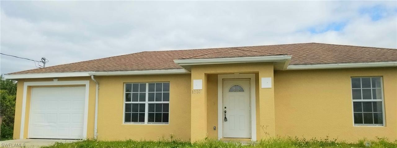 1300 Rita Ave., Lehigh Acres, FL 33971