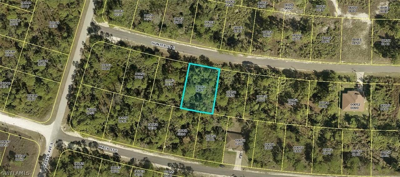 1024 Hunter St., Lehigh Acres, FL 33974