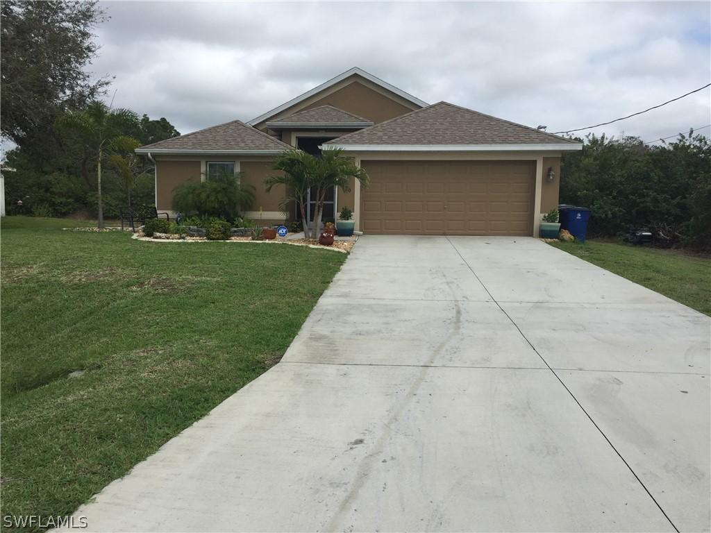 1120 Adeline Ave., Lehigh Acres, FL 33971