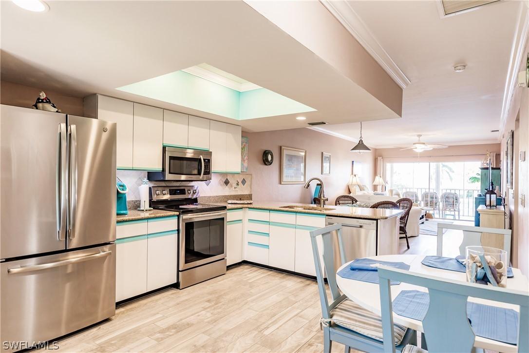 4550 SE 5th Pl. #201, Cape Coral, FL 33904