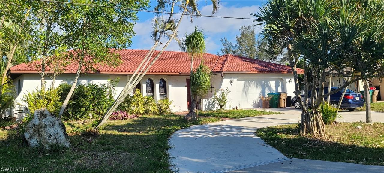 3211 SE 4th Pl., Cape Coral, FL 33904